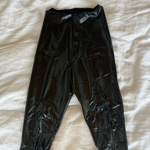 COMMANDO Perfect Control Faux Leather Legging in Black | size small / US 2-4 - Picture 6 of 6